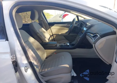 2020 Ford Fusion Hybrid Se z USA, uszkodzony, nr VIN 3FA6P0LU6LR214523